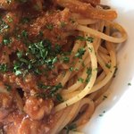 チキチキ＆タンタン - 色々魚介ときのこをトマトソースでじっくり煮込んだラグースパゲティ。
      美味し。