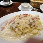 トラットリア グランボッカ - 牡蠣とベーコンのクリームソース大盛り