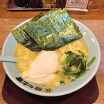 Sasakiya Akita Honten - ラーメン650円麺硬め。海苔増し100円（税抜）