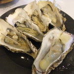 伊達なおみやげ堂 - 焼き牡蠣