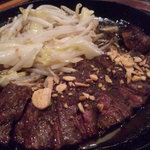 和食れすとらん 天狗 - 牛ハラミの和風ステーキです。