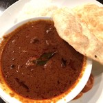 ダバ インディア - パパドではなく、プーリーです。ライスおかわり自由