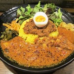 SPICY CURRY 魯珈 - 羊肉咖喱飯大盛(エチオピア風ポークver)