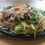 レストラン泉屋 - 大盛です。