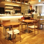 クサツエストピアホテル - カフェのような店内