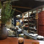 Uomeshitikutei - カウンター席から見た厨房