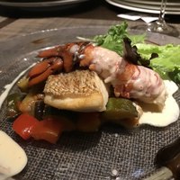 キャトルラパン - 鯛のソテーとオマール海老の低音ソテー 白ワインとバルサミコのソースで