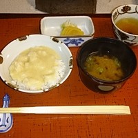 うかい鳥山 - 麦とろご飯　 味噌汁　香の物