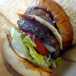 BELLOWS BURGER - エッグ&パインバーガー1180円税込