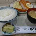 かつ亭 - ロースカツ定食950円