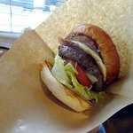 BELLOWS BURGER - エッグ&パインバーガー1180円税込