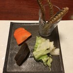 鰻はし本 - 骨せんべいと有機野菜のお漬もの