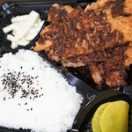 けんちゃん食堂 - とんかつ弁当680円