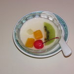 小洞天 有楽町店 - 定食の杏仁豆腐