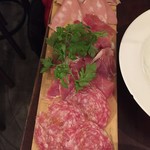 PIZZA BORSA - 生ハム＆サラミ盛り合わせ