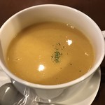 ビストロ ローブン - 香味野菜のポタージュスープ。
      美味し。