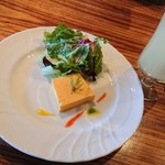 アレコ・レーノ - 前菜・グレープフルーツジュース。