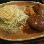 萬領 - ハンバーグ＆唐揚げ定食（ランチ）おかず