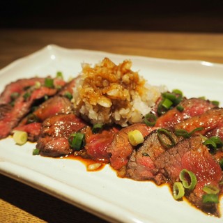 肉の旨味を楽しめる料理が豊富！希少部位を使ったメニューも多彩