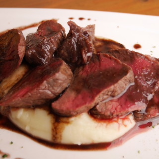 ○Excellent compatibility with wine ○Enjoy our carefully selected Meat Dishes