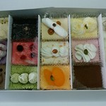 ラ・ファリーヌ - プチケーキセット　３７８０円