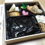 津多屋 - 海苔二段弁当￥1,000