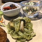 ププ　キッチン - パクチージェノベーゼ ライスヌードル