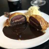 ラ・ボンヌターブル - 