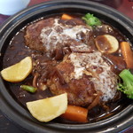 煮込みハンバーグ