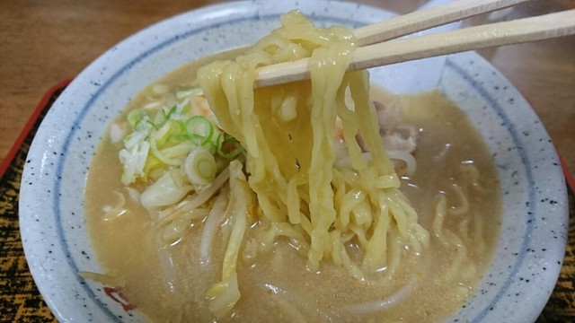 満月食堂 - 赤湯（そば）の写真