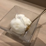 鮨 しょう - 締めの柚子シャーベット