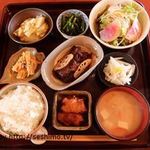 ランチ えびの産いもこ豚赤ワイン煮定食