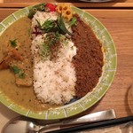 アオヤギ食堂 - あいがけカレー