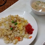 ラーメン清陽軒 - 2017/12/7 半チャーハン、スープ