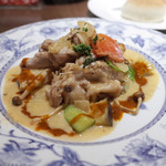 欧風バル・マザン - 若鶏のクリーム煮 バジル風味(980円)