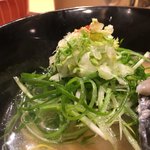 饗 くろ喜 - 九条ネギに白菜と柚子の和えもの