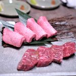 USHIGORO S. - 和牛黒タン 厚切り、和牛ハラミ