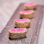 USHIGORO S. - 川岸牧場 ヒレのカツレツ トリュフ塩、 トリュフの中心部分の千切り