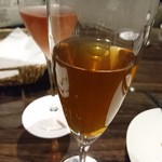 ビーツとトリュフのコンソメスープ