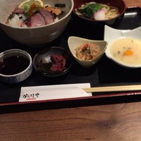 かんてきや 要 - 海鮮丼