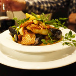 ビストロケンヂ - タイのポワレ ブイヤベース仕立て