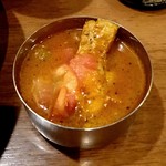 SPICY CURRY 魯珈 - トマトたっぷり手羽元のペッパースープカレー（ぷち12/8）
