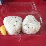 中華そば○ - ごま塩おむすび  100円