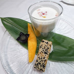 中国料理 北京 - 本日のデザート（タピオカのココナッツミルク）