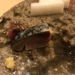 寿司処 しん - シメサバ燻製