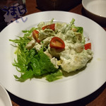 楽屋 - アボガドと海老のサラダ　864円