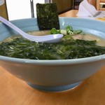 新ラーメンショップ - 海苔が一枚…家系のように置いてみました…(^^;;