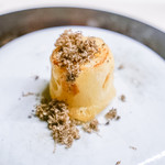 TACUBO - 十勝竹中農場のポロネギのベニエと黒トリュフ