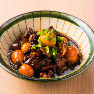 プチっと食感と濃厚な絶品キンカン入り『鶏もつ煮』