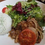 カフェアンドバーアール - 